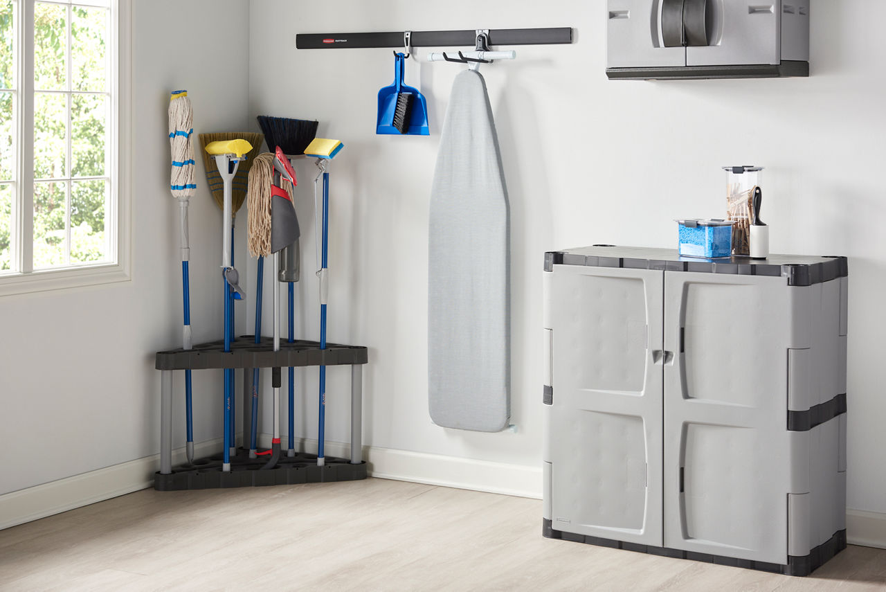 FastTrack® Garage Corner Tool Tower Rack - US 4038