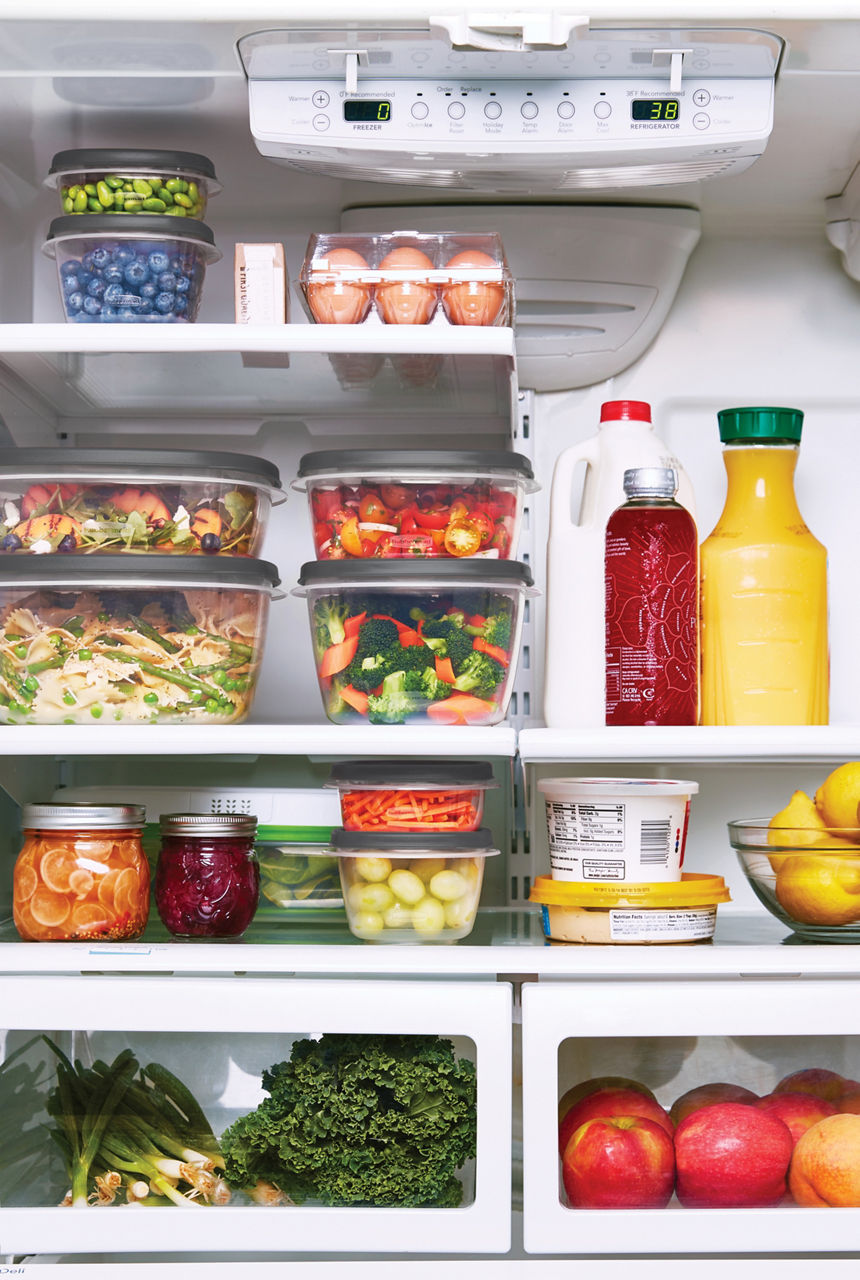 EasyFindLids™ Food Storage Container Set with SilverShield® Antimicrobial Product Protection - US 8621